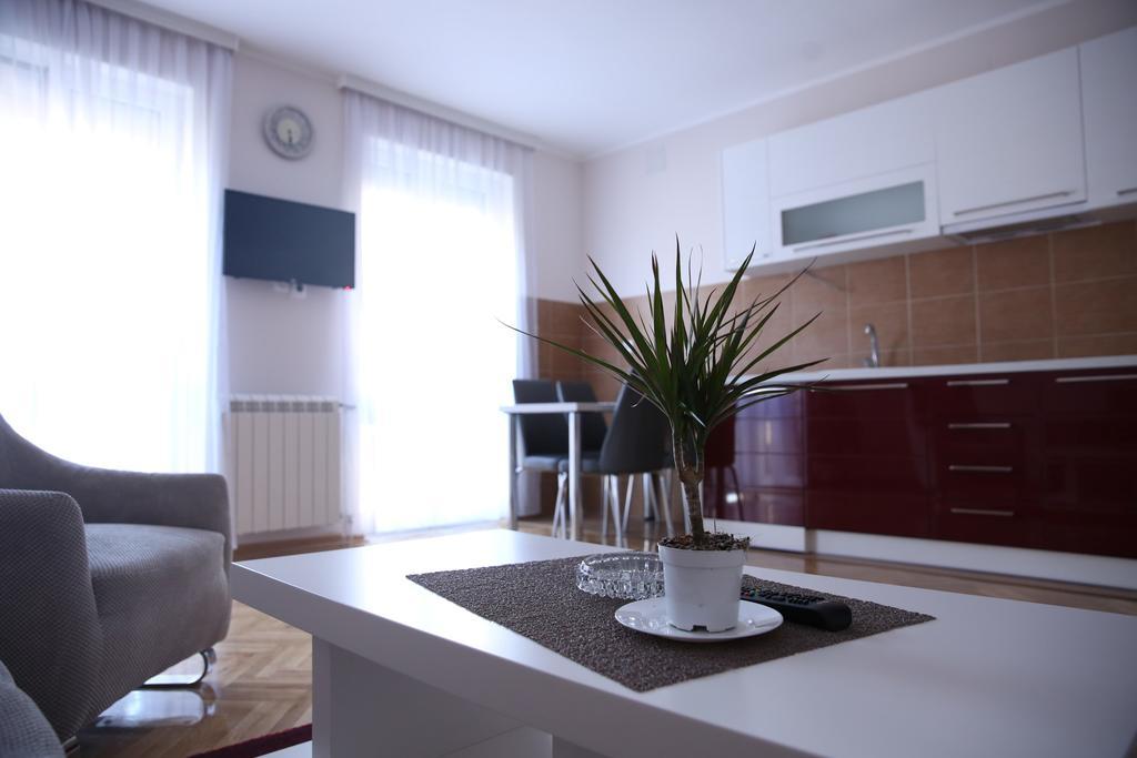 Apartments Lukic วรินรัชกา บานยา ภายนอก รูปภาพ